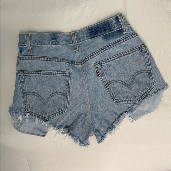 Urban Renewal Recycled Levi’s Denim Short - Picture 2 of 3